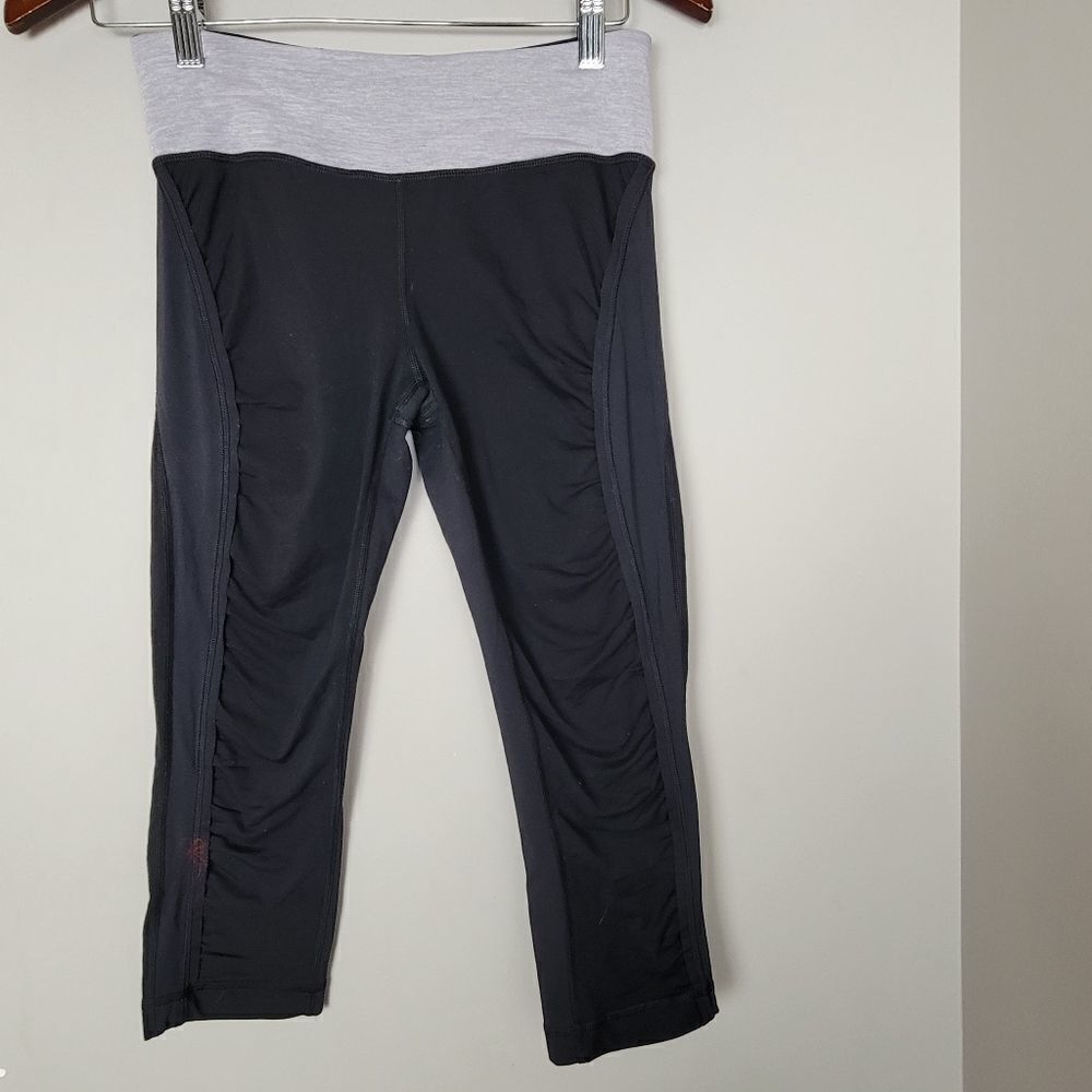 Lululemon | Ruched Up Capri Crop Black 6